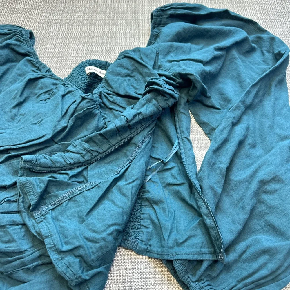 Abercrombie Ruched‎ Milkmaid Puff Sleeve Top Medium Cottagecore Green Smocked